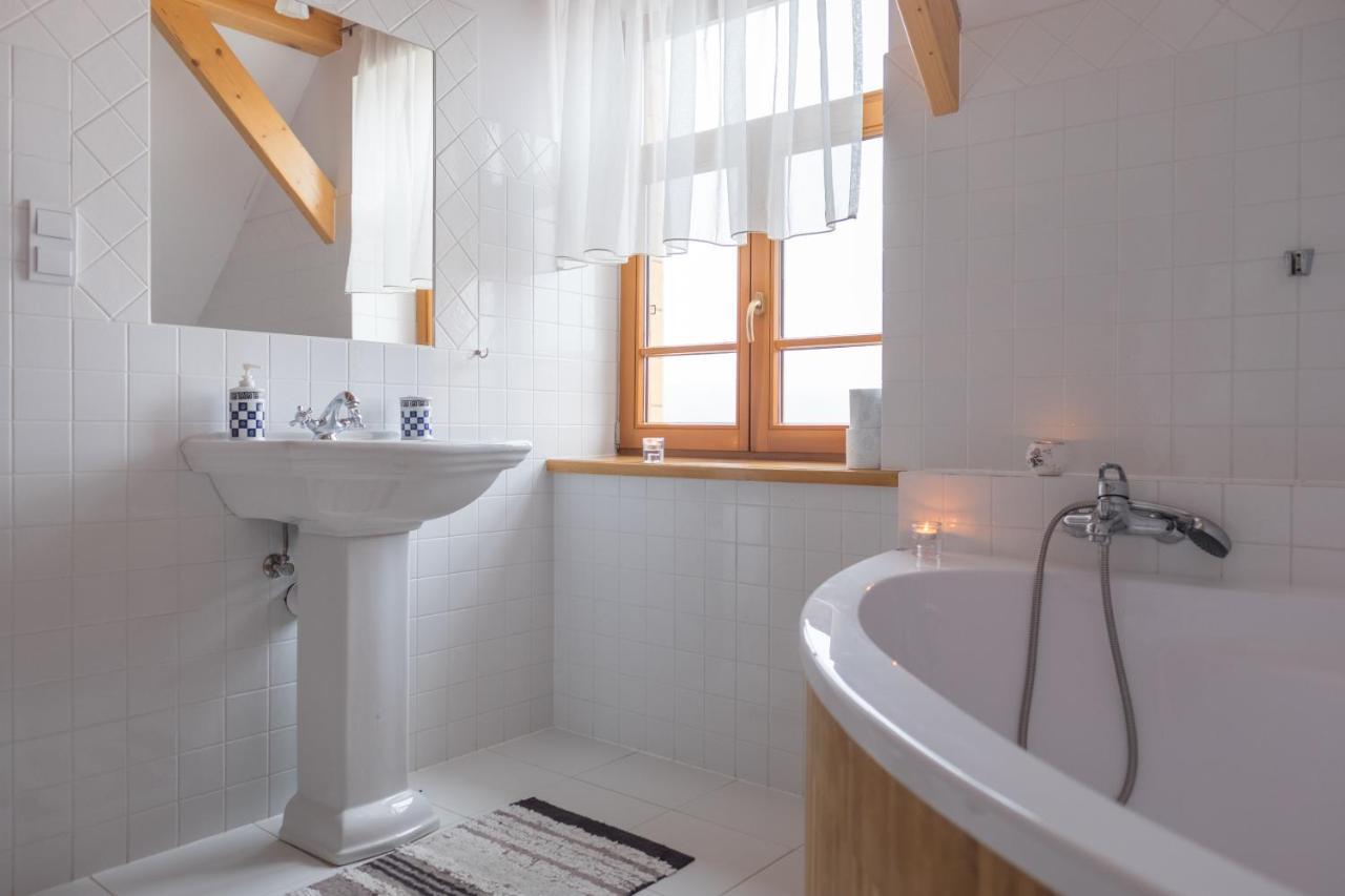 Miodowa Kolonia Bed & Breakfast Białowieża Eksteriør bilde