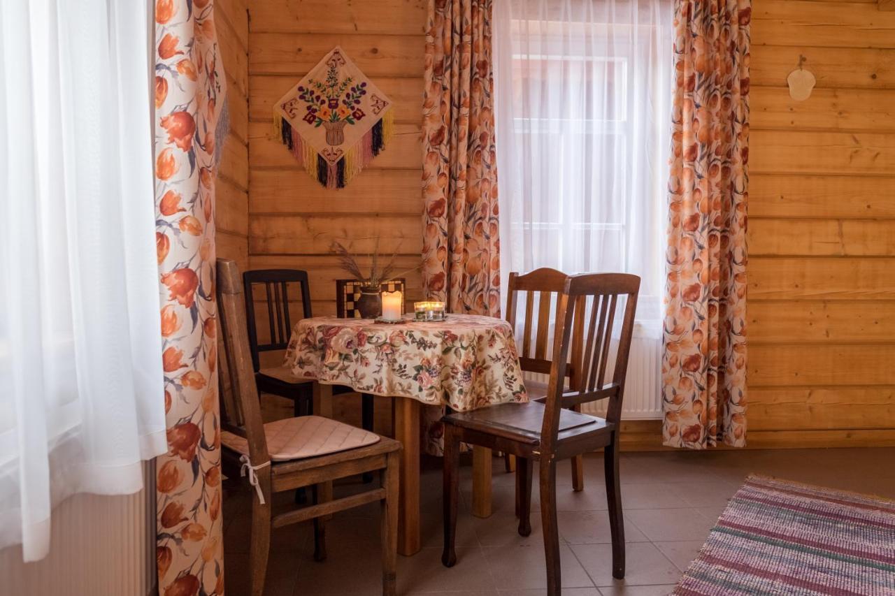 Miodowa Kolonia Bed & Breakfast Białowieża Eksteriør bilde